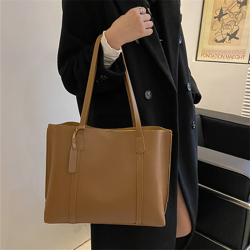 Classic Black Faux Leather Tot - Leatherwork Fasteners 리뷰 및 가격